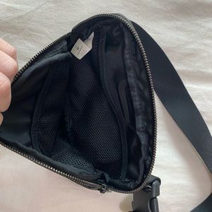 Lulu lemon belt bag